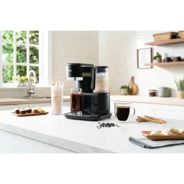Cafetera Frappé Oster BVSTDC03B-053, Licuadora integrada, Medición precisa, Negro
